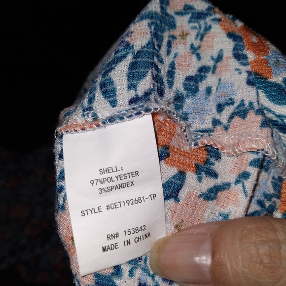 Melloday floral 2X plus size blouse - Picture 7 of 7